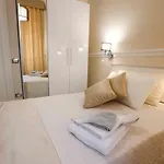 Casa Lili Roma, Couette-café 4*